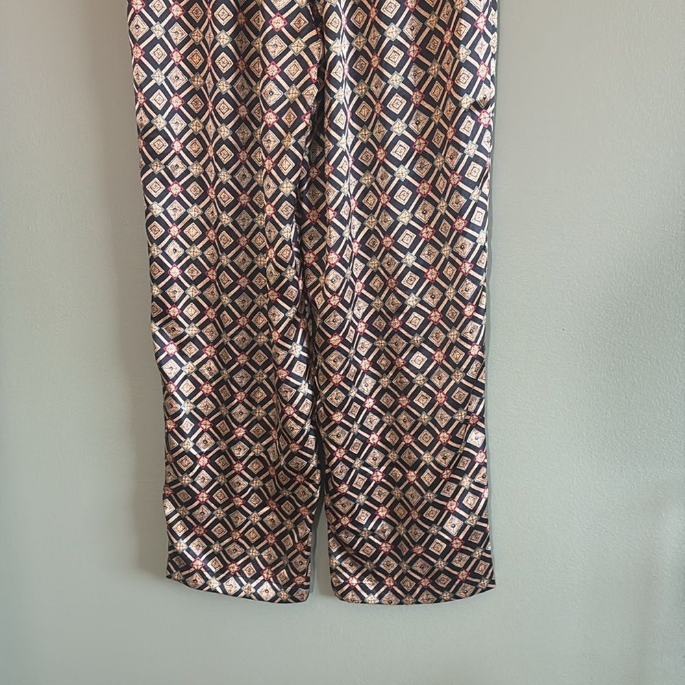 Victoria’s Secret Satin Long Sleeve Button Pajama Set Gold Black Geometric Sz M - Picture 11 of 11